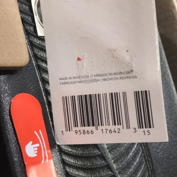 New Nike Victori One slide  print 9  BNWT NEW - Picture 4 of 8